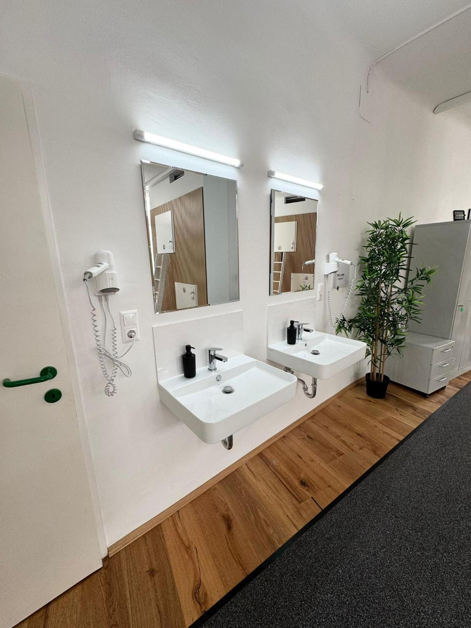 Robin Wood Apartment เวียนนา ภายนอก รูปภาพ